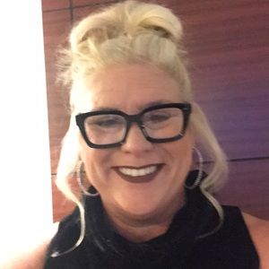 Meet your Posher, Stacy